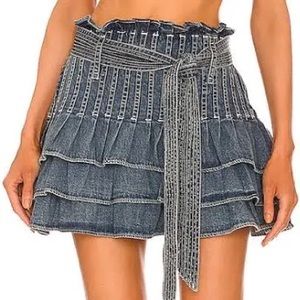 New with tags! Size large LOVE THE LABEL denim skirt; zipper needs repair!